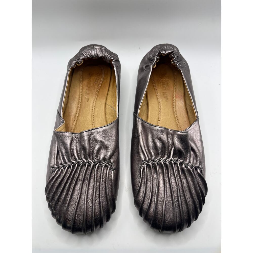 Chocolat Blu Vic Seamed Pleated Ruched Metallic Leather Loafer Flats in Graphite